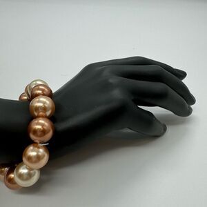 NWOT Large  3 Tone Champagne Faux Pearl Bracelet